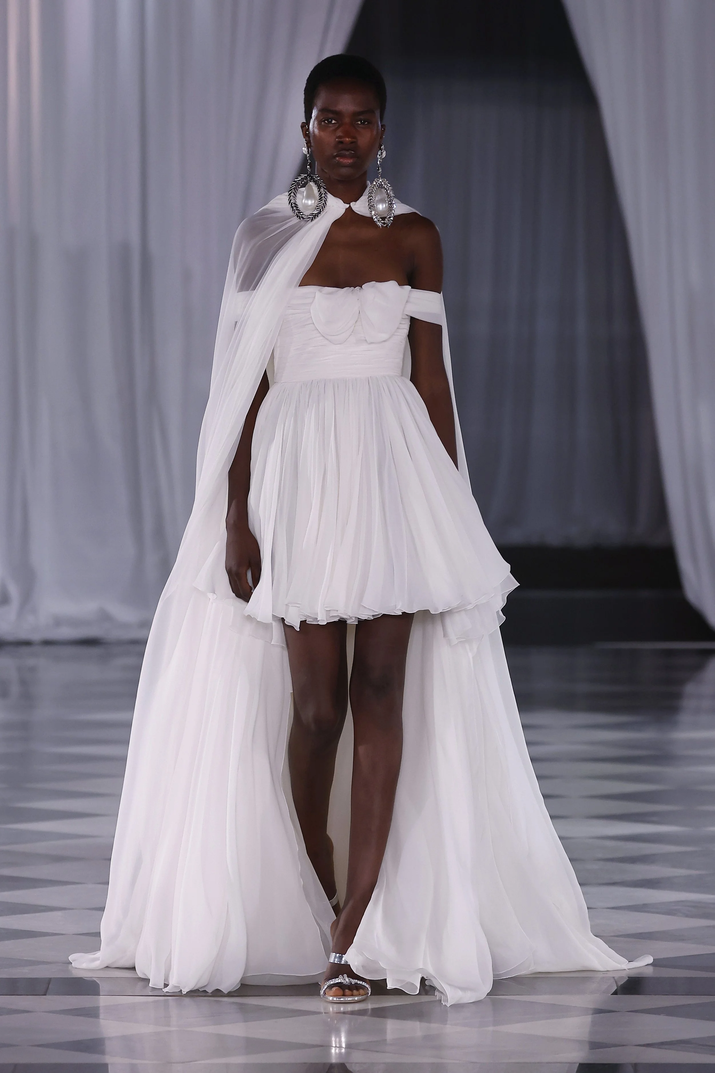 jinwang bride - Giambattista Valli Bridal Collection | Designer